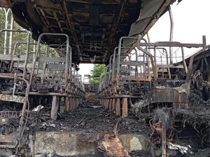 Penampakan Bus PO Haryanto Hangus Terbakar di Ring Road Sleman