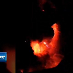 Video: Penampakan Gunung Ruang Meletus, Statusnya Naik Jadi Awas