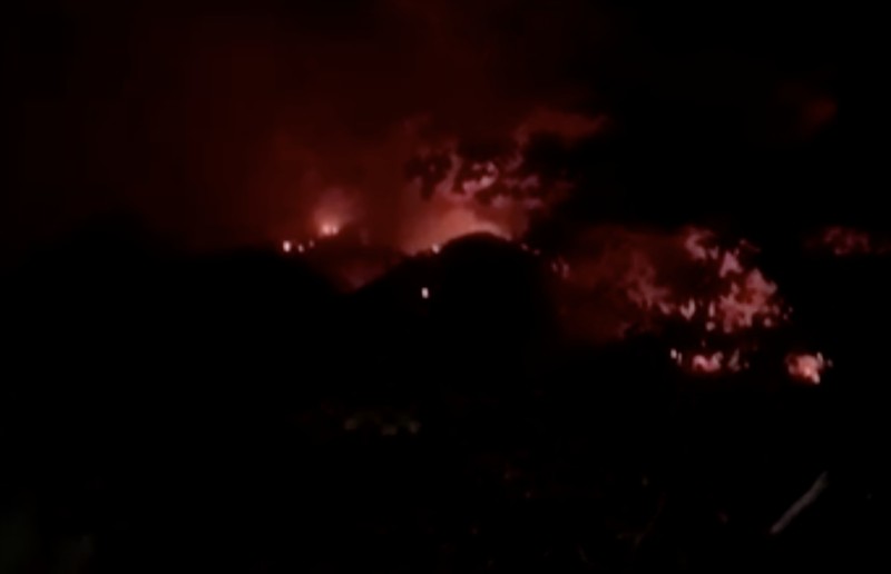 Erupsi gunung Ruang. (AFP/HANDOUT) Erupsi gunung Ruang. (AFP/HANDOUT)