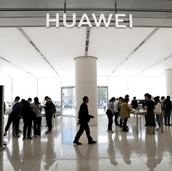 HP Huawei Laku Keras, Profit Malah Jeblok