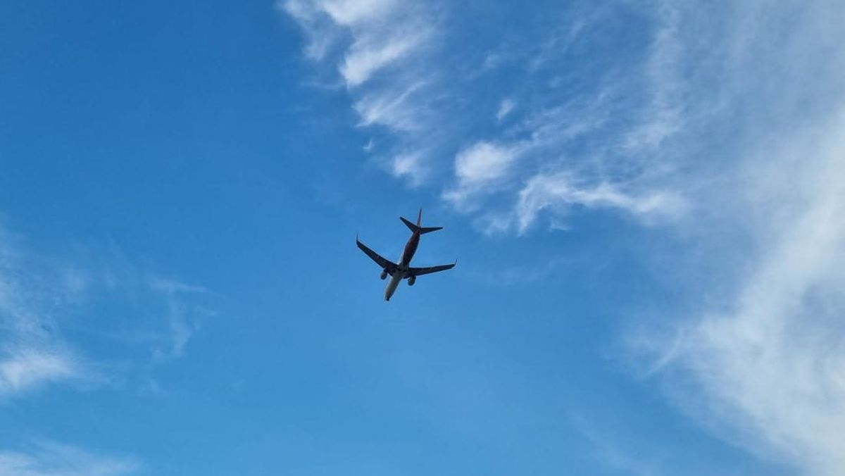 Aljazair Putus Hubungan dengan UEA, Pesawat Sipil-Mliter Dilarang Melintas