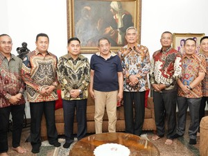 Kapolda Metro Silaturahmi ke Rumah Mantan Kapolri Bimantoro