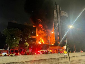 Toko Bingkai di Mampang Jaksel Kebakaran, Lalin Arah Warung Buncit Ditutup