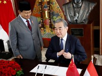 Foto: Usai Temui Jokowi, Menlu China Wang Yi Langsung Sowan ke Prabowo