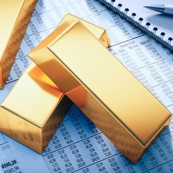 Terus Meroket, Akankah Emas Jadi Primadona Investor di 2024?