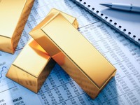 Terus Meroket, Akankah Emas Jadi Primadona Investor di 2024?