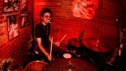 Ahmad Dhani Buat Pamungkas Bikin Lagu Upbeat
