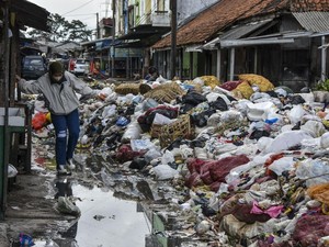 Panyintreuk Bab Runtah ti Tasikmalaya