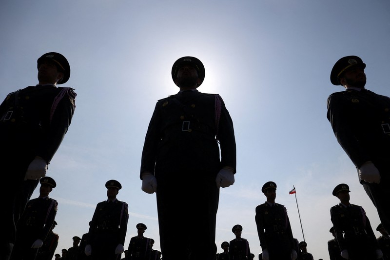 Iran memamerkan drone, rudal, dan tentara pada upacara parade Hari Tentara Nasional di Teheran, Iran, (17/4/2024) waktu setempat. (via REUTERS/Majid Asgaripour)