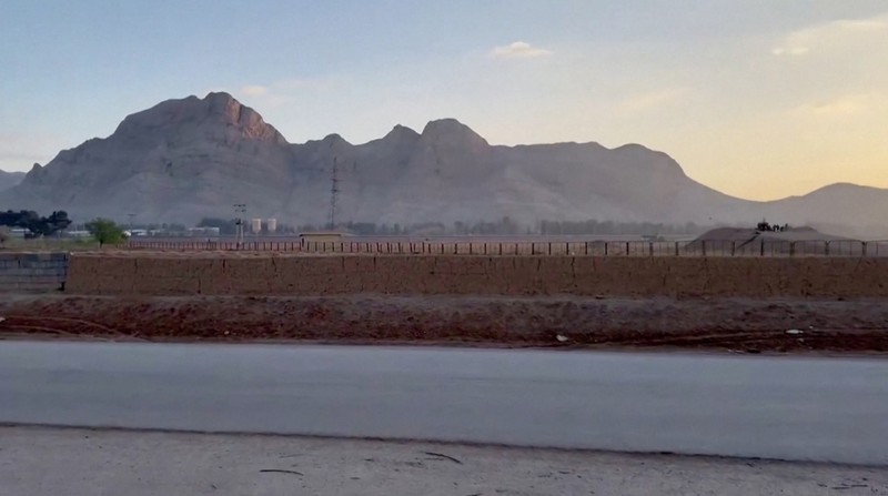 ISRAEL-PALESTINIANS/IRAN Military personnel stand guard at a nuclear facility in the Zardanjan area of Isfahan, Iran, April 19, 2024, in this screengrab taken from video. WANA (West Asia News Agency) via REUTERS ATTENTION EDITORS - THIS PICTURE WAS PROVIDED BY A THIRD PARTY. IRAN OUT. NO COMMERCIAL OR EDITORIAL SALES IN IRAN