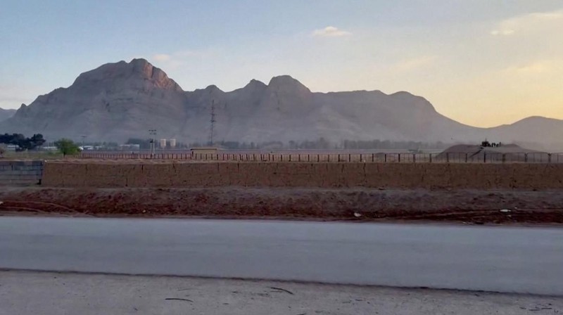 Military personnel stand guard at a nuclear facility in the Zardanjan area of Isfahan, Iran, April 19, 2024, in this screengrab taken from video.  WANA (West Asia News Agency) via REUTERS   ATTENTION EDITORS - THIS PICTURE WAS PROVIDED BY A THIRD PARTY. IRAN OUT. NO COMMERCIAL OR EDITORIAL SALES IN IRAN