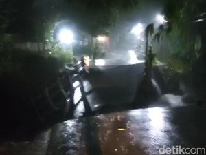 Jembatan Tegir dan Kloposawit Lumajang Putus Imbas Banjir Lahar Dingin Semeru