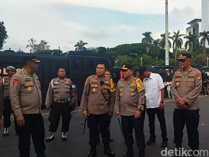 Kapolda Metro Pantau Demo 2 Massa Aksi di Patung Kuda Usai Ricuh