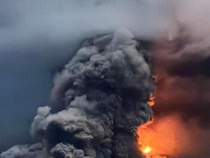 Curhat Korban Erupsi Gunung Ruang: Setelah Ini Kami Pulang ke Mana?