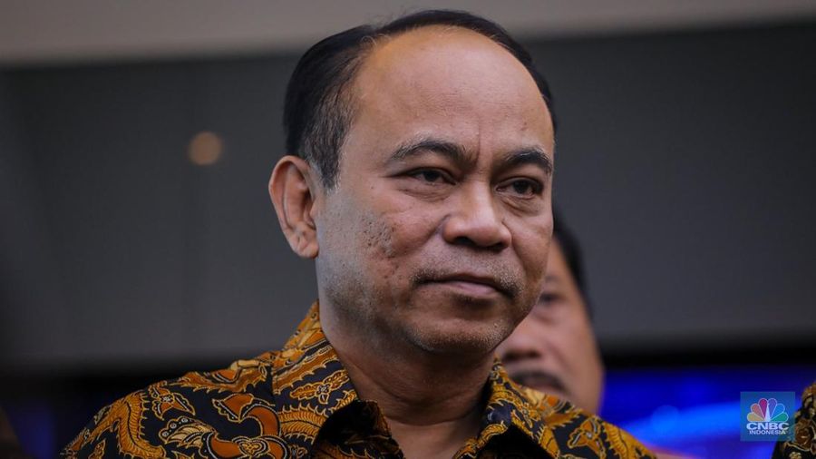 Menteri Komunikasi dan Informatika, Budi Arie Setiadi di kantor Kementerian Komunikasi dan Informatika, Jakarta, Jumat (19/4/2024). (²©²ÊÍøÕ¾/Faisal Rahman)