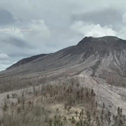 Video: Penampakan Udara Gunung Ruang Pasca Meletus