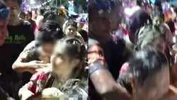 Sisi Gelap Festival Songkran, Dada Wanita Ini Digrepe-grepe