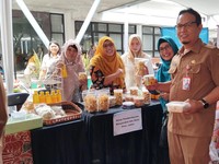 BRI Bantu Usaha Kue Kering di Sidoarjo Penuhi Permintaan Saat Lebaran
