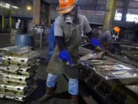 Gelombang PHK Hantam Karyawan Smelter Timah di Bangka Belitung