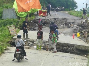 Ambles, Jalur Wisata Banjarnegara-Dieng via Pejawaran Ditutup