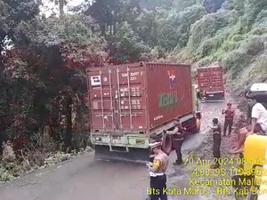 Poros Maros-Bone di Tompo Ladang Sudah Bisa Dilalui Usai 13 Jam Lumpuh
