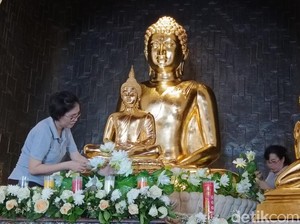 Ragam Persiapan Vihara Buddha Sakyamuni Denpasar Jelang Tri Suci Waisak