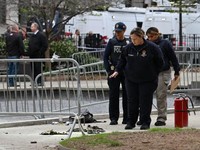 Ngeri! Pria Bakar Diri di Depan Gedung Persidangan Pidana Donald Trump