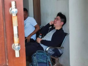 Derai Air Mata Suami Wisatawan Cina yang Jatuh ke Jurang Gunung Ijen