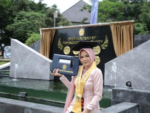 Riset Kulit Jeruk untuk Kanker & Tumor, Alumnus Sarjana Terapan Undip Dapat 3 Paten