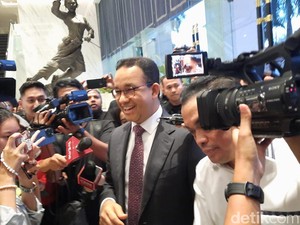 Momen Anies Baswedan Sambangi NasDem Tower Seusai Putusan MK