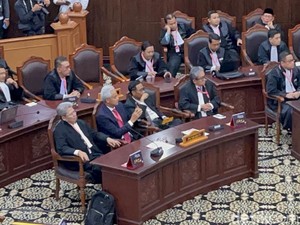 Begini Ekspresi Ganjar dan Mahfud Saat MK Tolak Gugatan Sengketa Pilpres