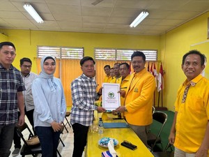 Kurang 3 Kursi, Muchendi Ambil Formulir Bacalon Bupati OKI di Golkar