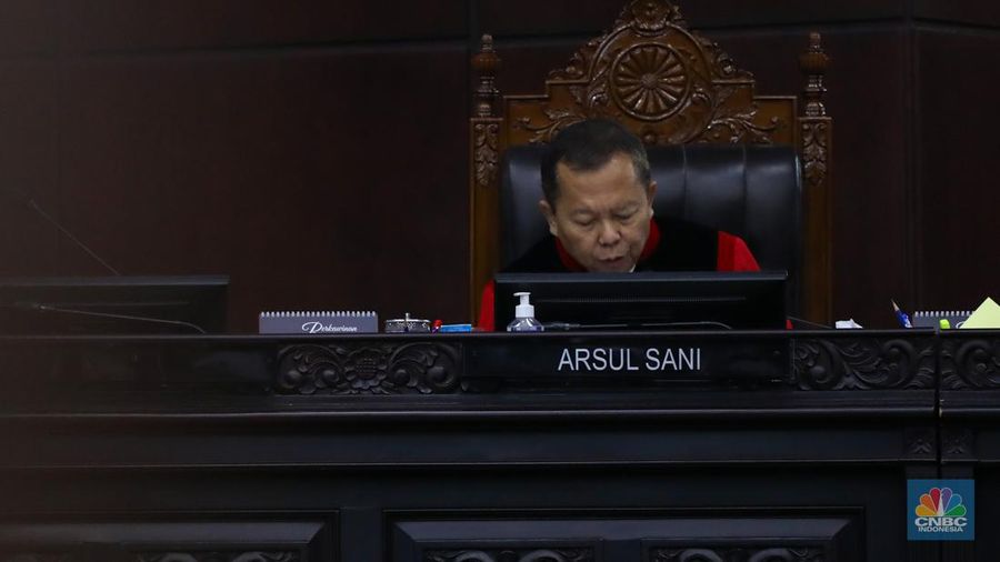 Hakim Mahkamah Konstitusi, Arsul Sani. (CNBC Indonesia/Faisal Rahman)
