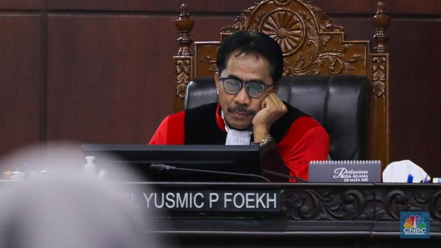 Hakim Mahkamah Konstitusi, Daniel Yusmic P Foekh. (վ/Faisal Rahman)