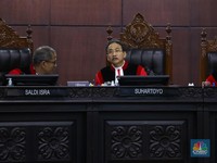 Sidang Putusan MK Tolak Gugatan Pilpres 2024, Netizen Ramai Sorot Ini