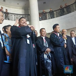 MK Tolak Gugatan Anies-Ganjar, Pengacara: Prabowo Sah Jadi Presiden!