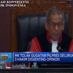 Video: MK Tolak Semua Gugatan Pilpres, 3 Hakim Dissenting Opinion