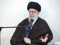 Iran Tolak Keras Permintaan Trump, Perang Nuklir di Depan Mata?