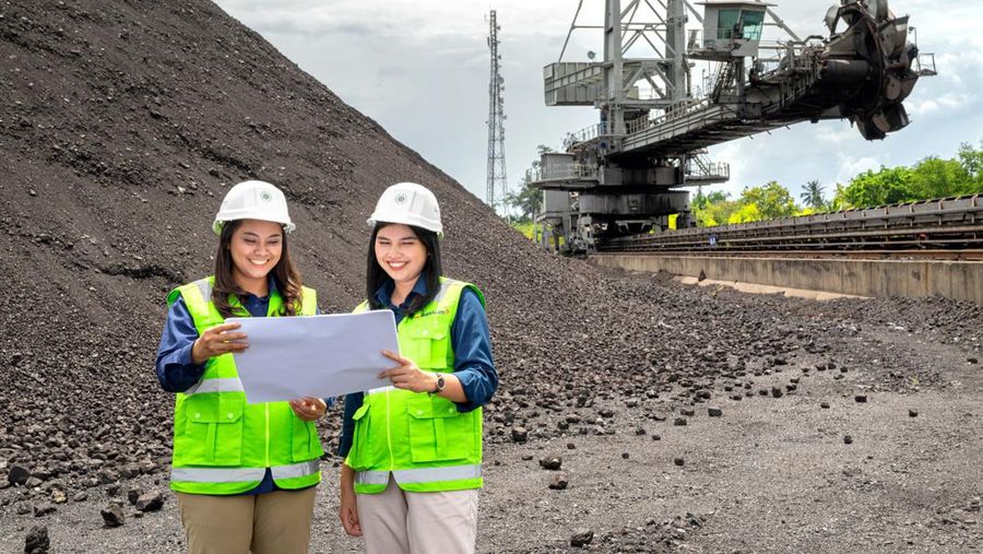 Perempuan pekerja PTBA