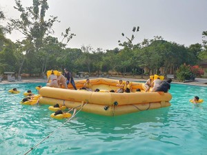 Paras Boleh Cantik tapi Kekuatan Fisik Pramugari Lion Group Bisa Diadu