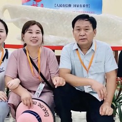 Kisah Pedagang Kaki Lima Pakai Biaya Sendiri Kuliahkan Anak Sampai S3