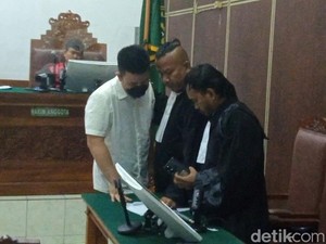 Soal Sidang Putusan Kasus Penipuan Terhadap Jessica Iskandar
