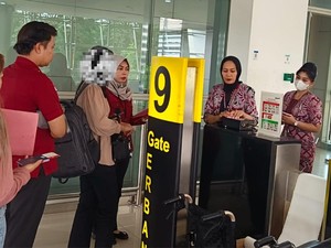 Imigrasi Blitar Deportasi WN Singapura yang Overstay