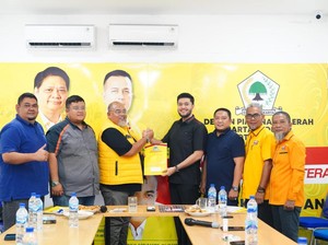 El Adrian Shah Daftar Bacalon Walkot Medan ke Golkar