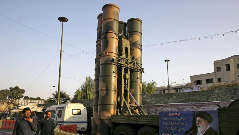 Burn marks surround what analysts identify as a radar system for a Russian-made S-300 missile battery, center, near an international airport and air base is seen in Isfahan, Iran, Monday, April 22, 2024. Satellite photos taken Monday suggest an apparent Israeli retaliatory strike targeting Iran's central city of Isfahan hit a radar system for a Russian-made air defense battery, contradicting repeated denials by officials in Tehran in the time since the assault. (Planet Labs PBC via AP)