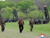 Pamer Kekuatan, Kim Jong Un Awasi Latihan Serangan Balik Nuklir Korut