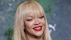 Video: Cuplikan Smurfette yang Dibintangi Rihanna di Film Smurfs