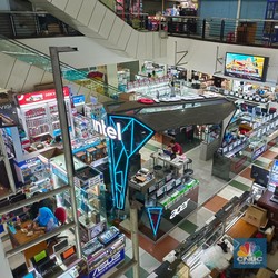 Rupiah Ambles ke Level Terburuk, Pengusaha Elektronik Curhat Begini