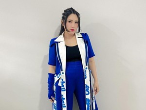 Profil Via Vallen yang Rumahnya Digeruduk Massa Usai Adik Gelapkan Motor