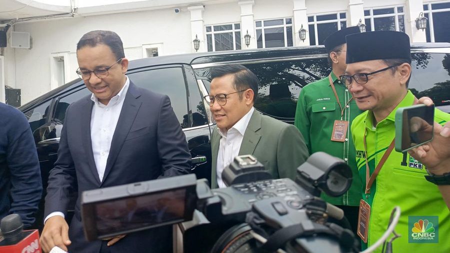 Anies Baswedan dan Muhaimin Iskandar Tiba di KPU RI (CNBC Indonesia/Rosseno Aji)
